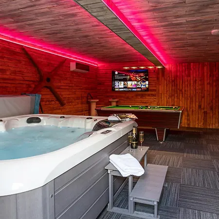 View From Within, Bowness - Dog Friendly With Hot Tub