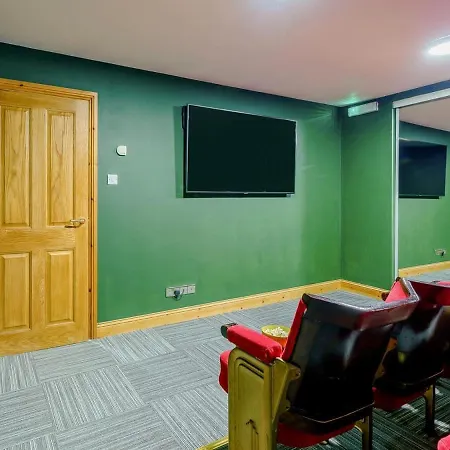 View From Within, Bowness - Dog Friendly With Hot Tub